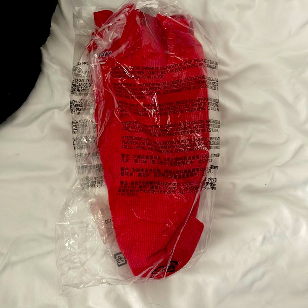 Red old navy Lind sleeve shirt